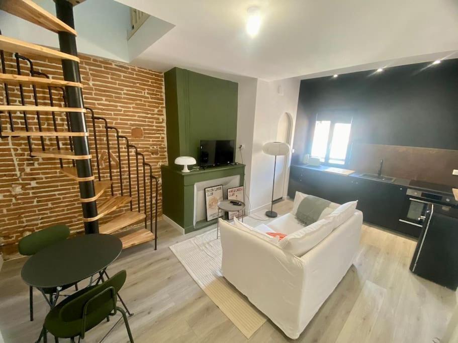 Le 23, Cocon Dans Le Centre Historique Apartment Montauban Luaran gambar