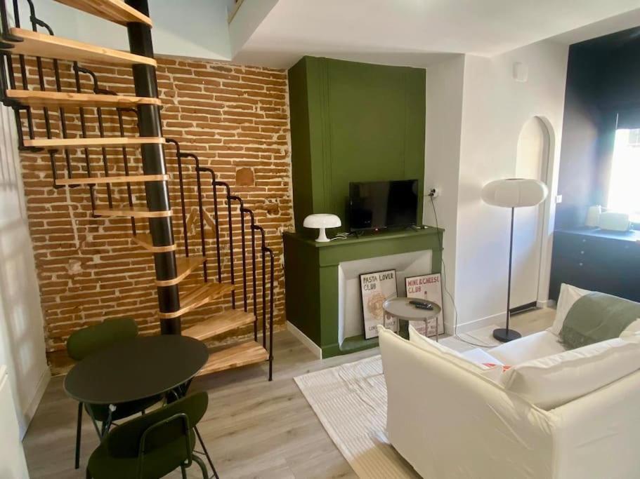 Le 23, Cocon Dans Le Centre Historique Apartment Montauban Luaran gambar
